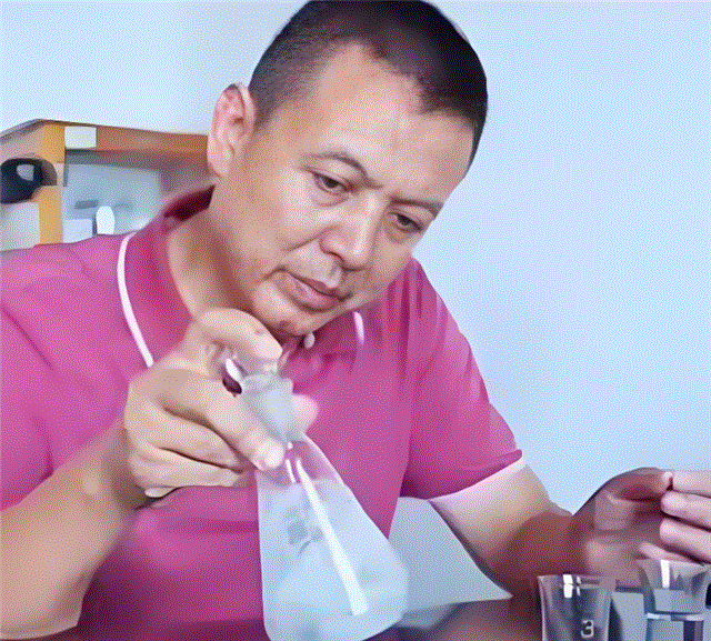 10164569561271418_40.gif 10164569561271418_40.gif