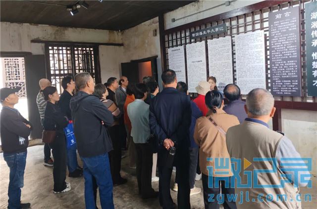 金秋敬老弘美德，红色传承映初心！湘潭市医